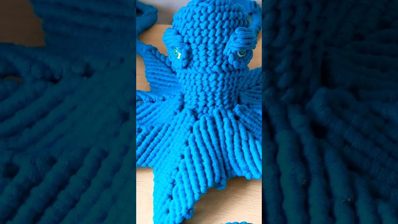 Tutorial available!!#macrameoctopus #measuremacrame #macrametutorials #macrameanimals #macrame