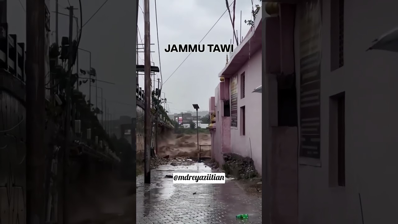 Pray for Jammu 🙏 Heavy Rain Turns City Into Flood Zone 🌊