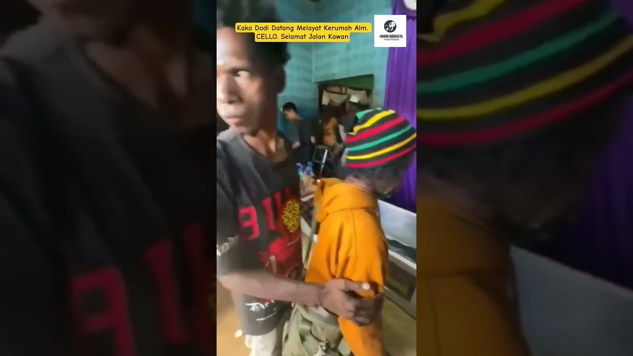 Penghormatan Kaka Dodi kepada alm. cello di rumah duka