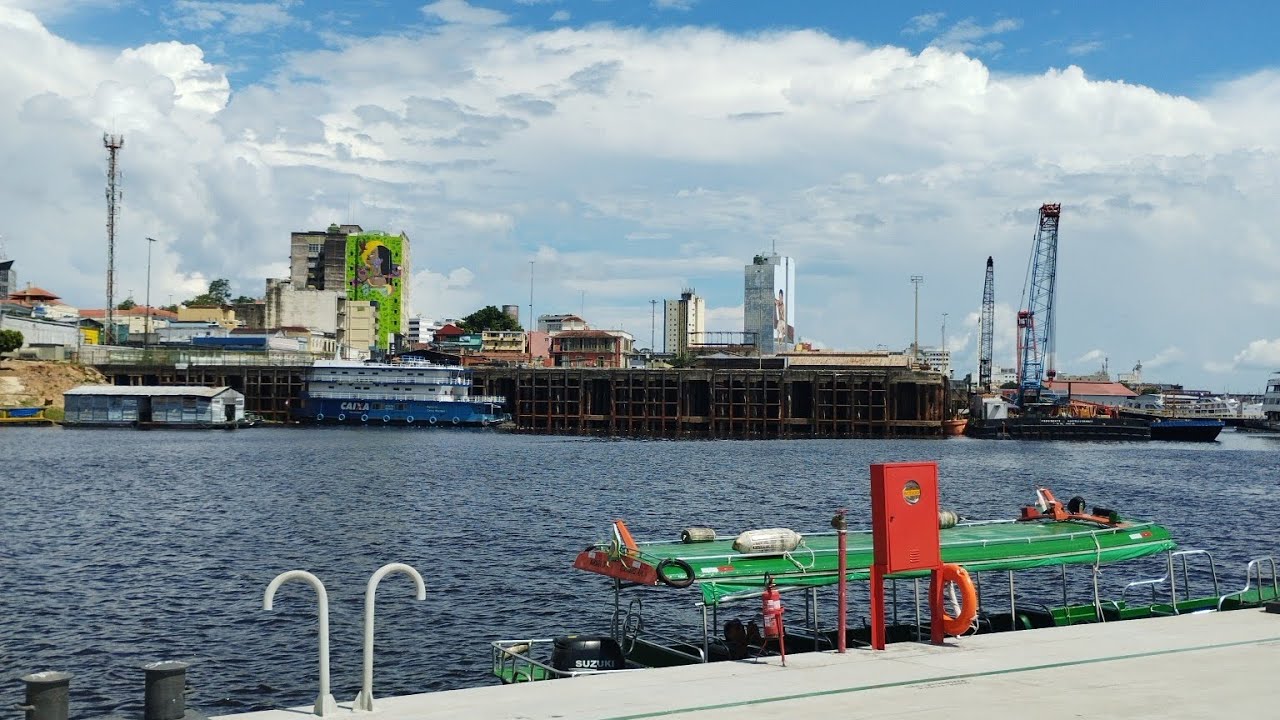 Mirante na orla de  Manaus .