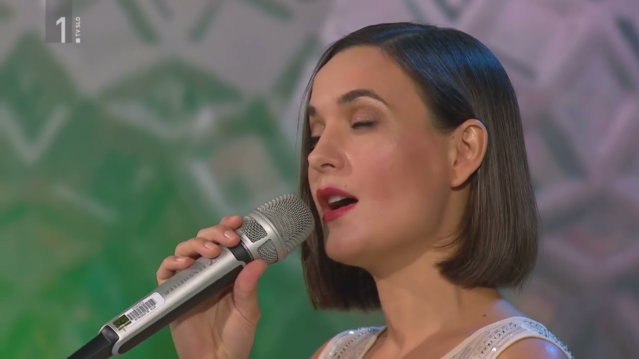 Nina Strnad in Peter Mihelič: Vsi so venci vejli (glasbeni nastop iz oddaje Glasbeni pozdrav)
