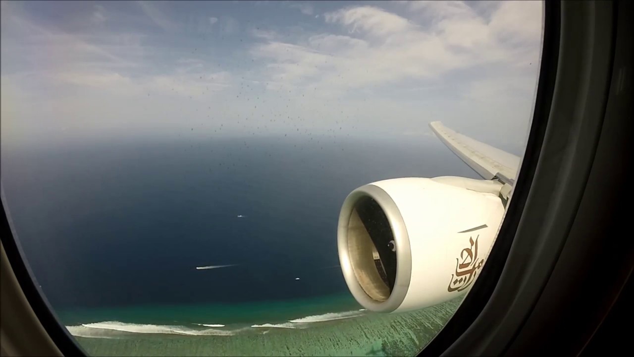 Emirates Airline B77W HEAVY Landing in Male MLE Maldives from Dubai DXB