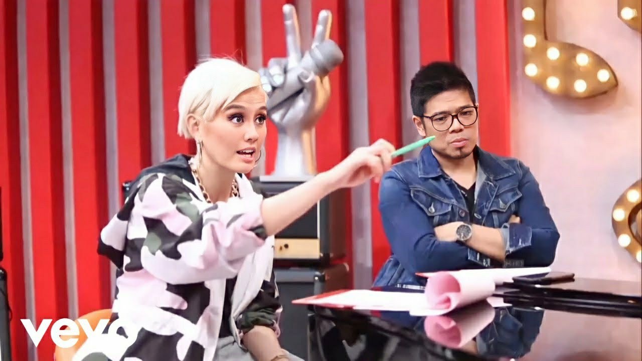 AGNEZ MO - Wrecking Ball (Higher Key) + High Note Class @The Voice Kids Indonesia 01/10/2017