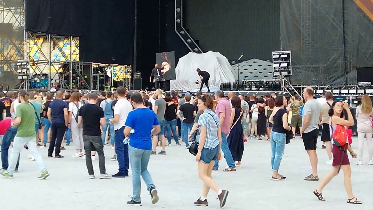 David Garibaldi перформанс перед концертом Kiss. Київ 2019.