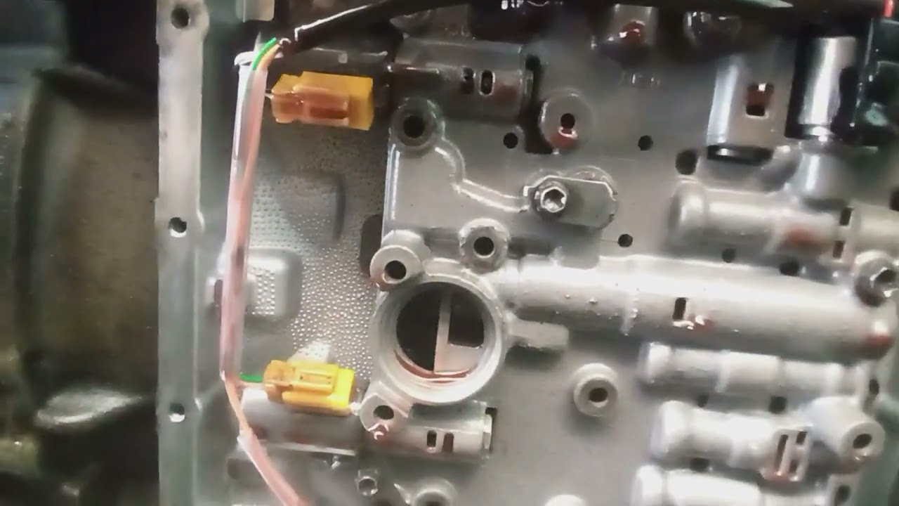 cómo cambiar los selenoides de transmisión de un Toyota Solara. ojo aplica para Rav4 ,tcion y Lexus