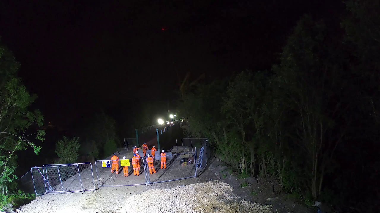 Timelapse - New cycle and footbridge being lifted in on Castleford Greenway