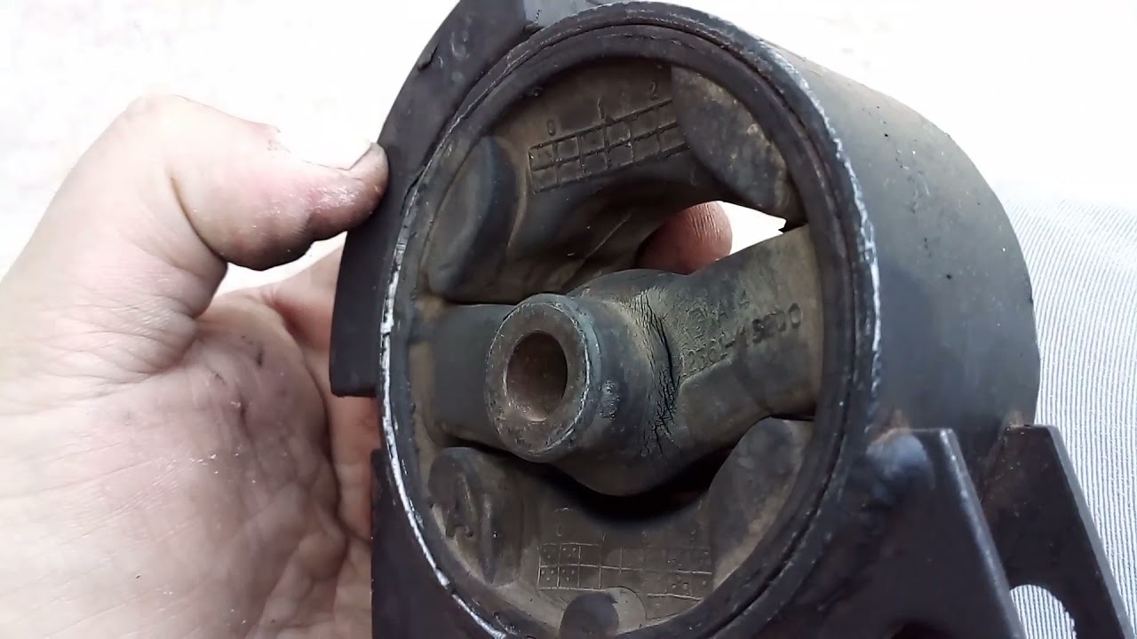 Como trocar coxin frontal corolla 2000.(Único do YouTube) passo a passo.
