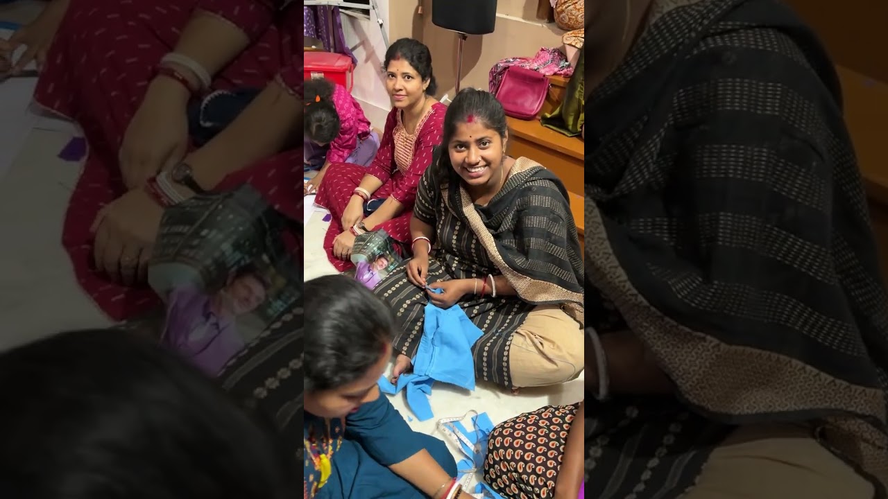 দুই দিনে ব্লাউজ করে নিলো আমার ছাত্রীরা,নতুন ব‍্যাচ শুরু হচ্ছে 9774723303 এই নাম্বারে যোগাযোগ করুন 