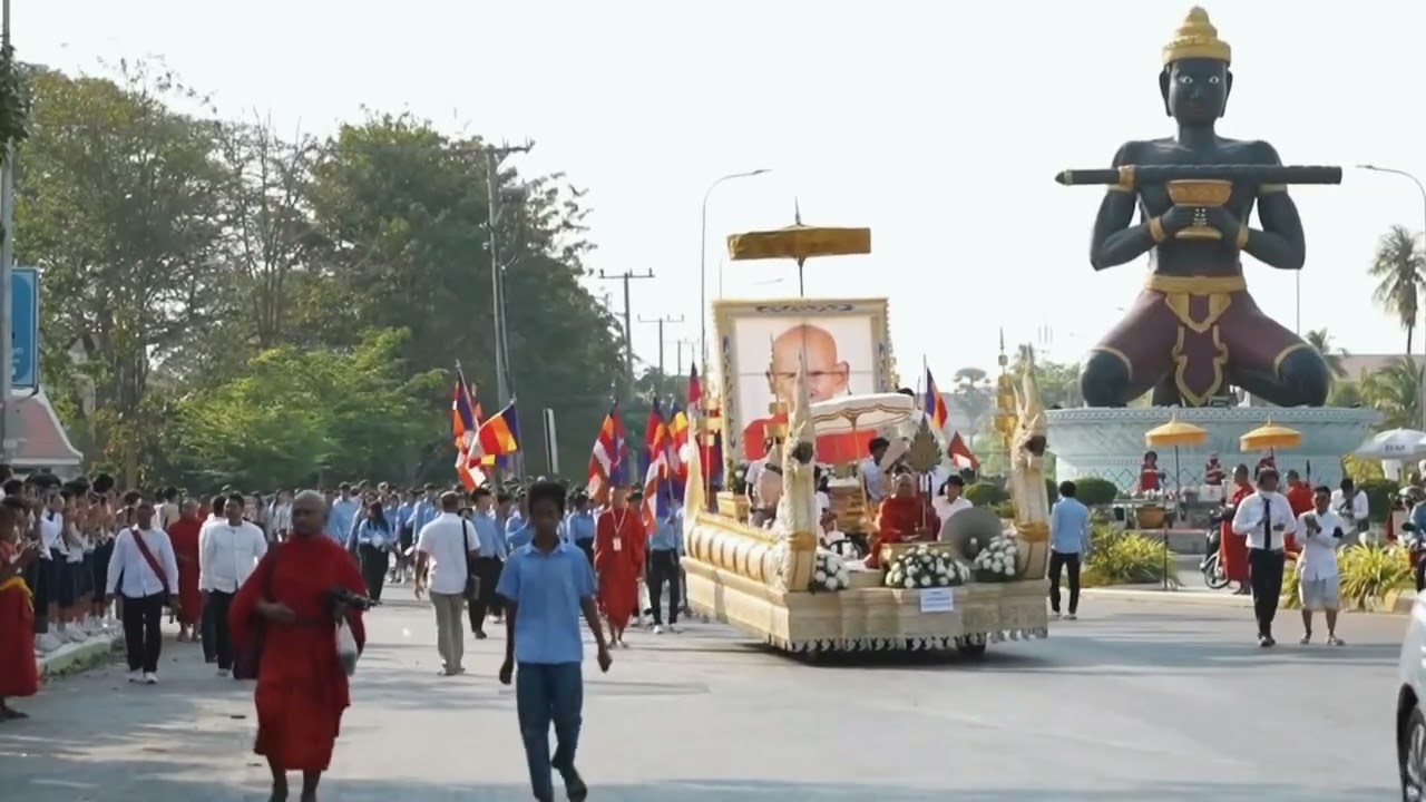 #ព្រះសង្ឃនិងបរិស័ទច្រើនណាស#ពិធីដង្ហែនិងបូជាព្រះសពព្រះឥន្ទមុនី អ៊ុក មុត ព្រះមេគណខេត្តបាត់ដំបង #viral