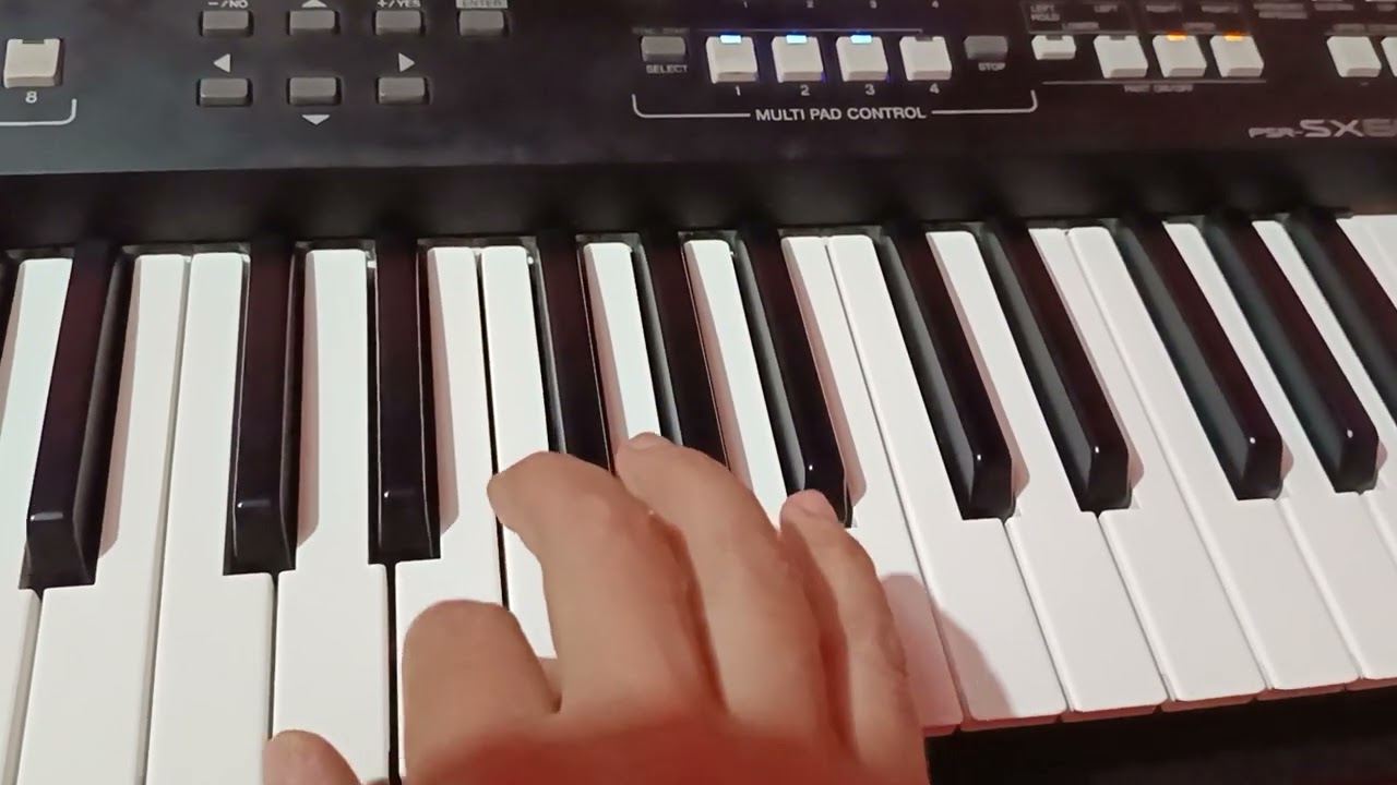 Video Aula Zum zum zum eu tô voando Talita mel e xand avião no teclado