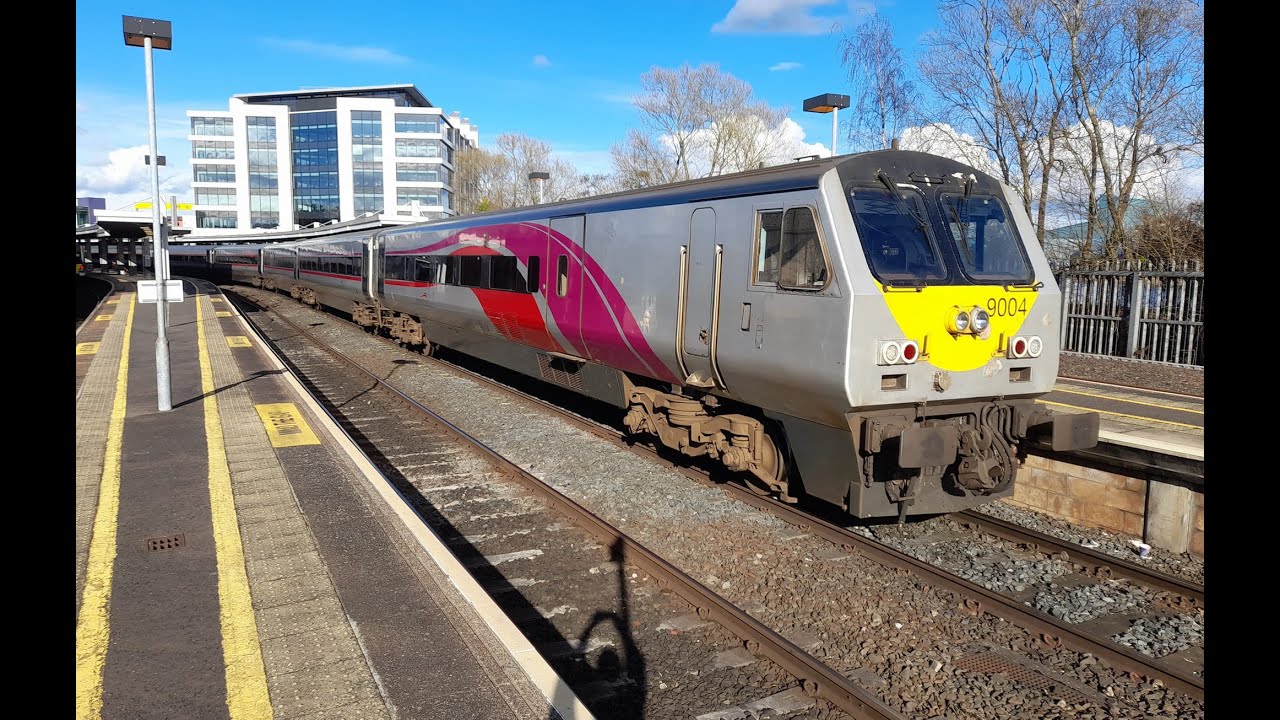Trains at Belfast Central / Lanyon Place. April & May 2023