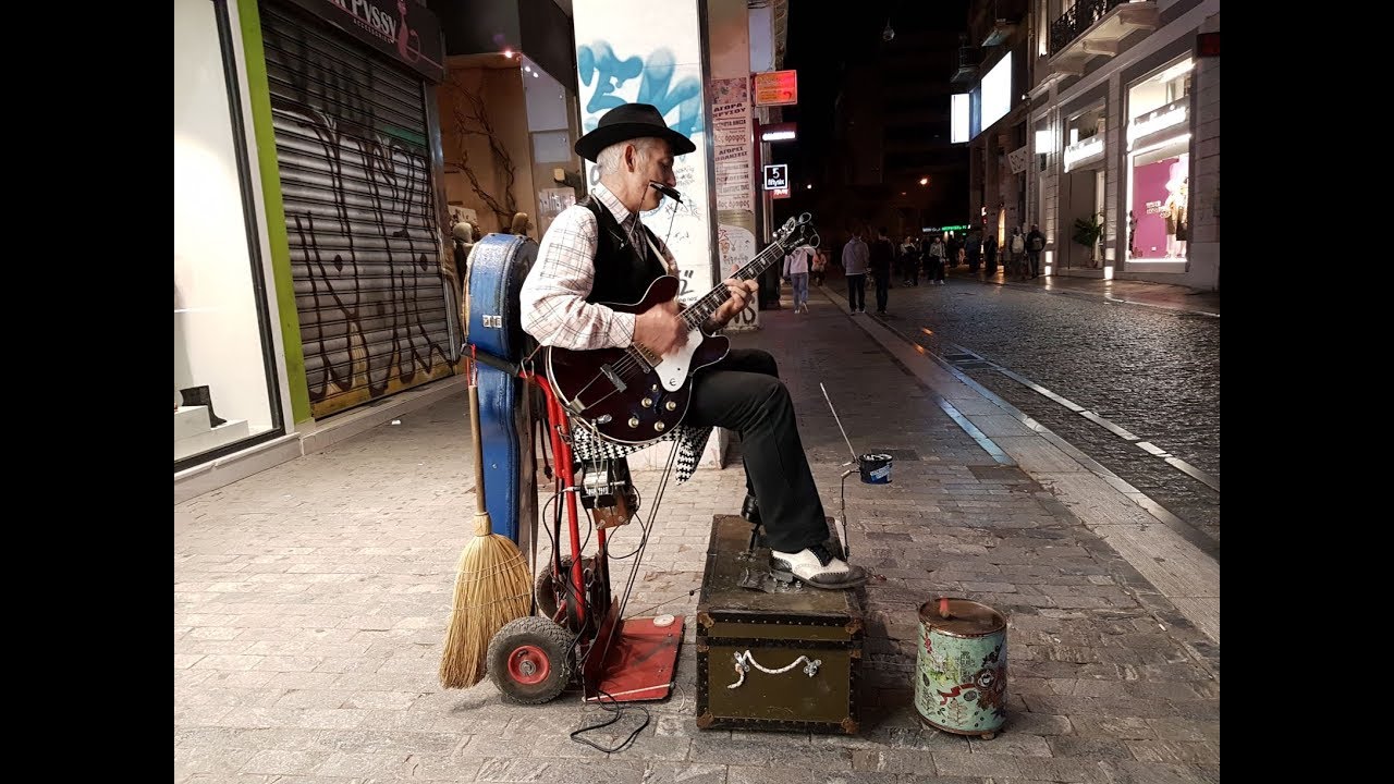 Busking in Athens: Boris Voutsinos’ Portable One Seater Orchestra - Duckin' and dodgin'