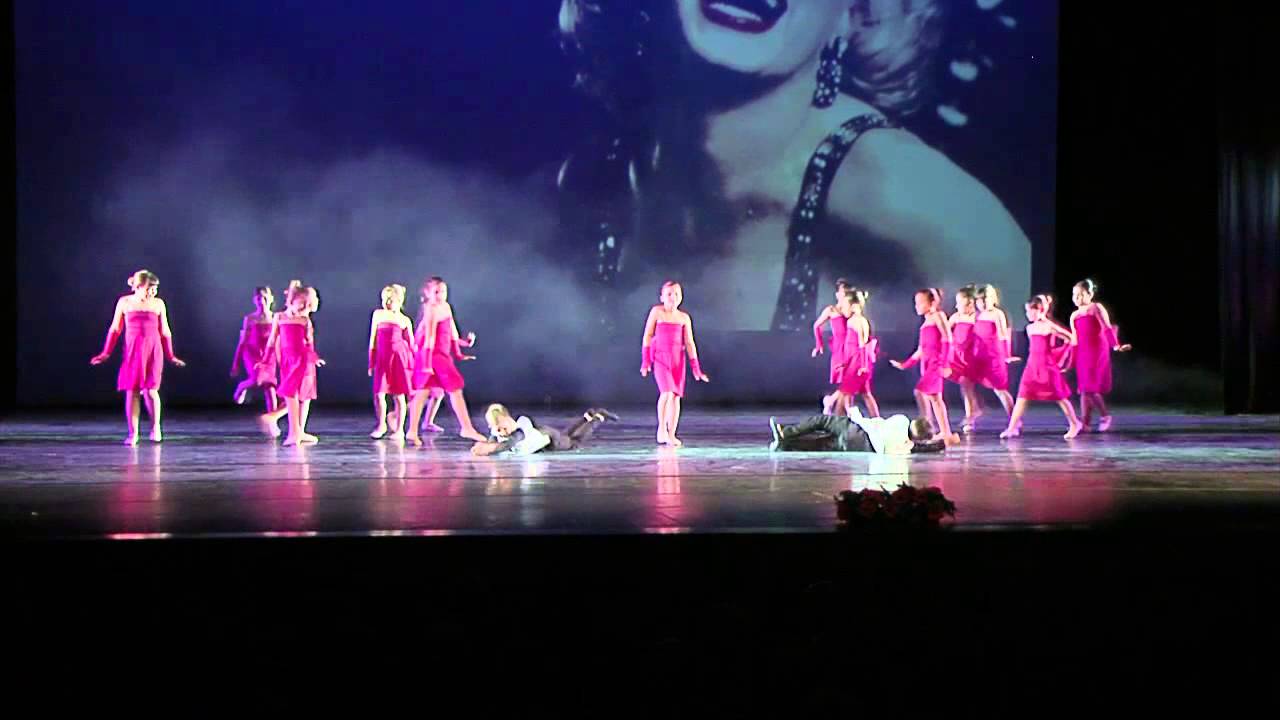 Marilyn Monroe - Intermedio 1 - Dance Mob