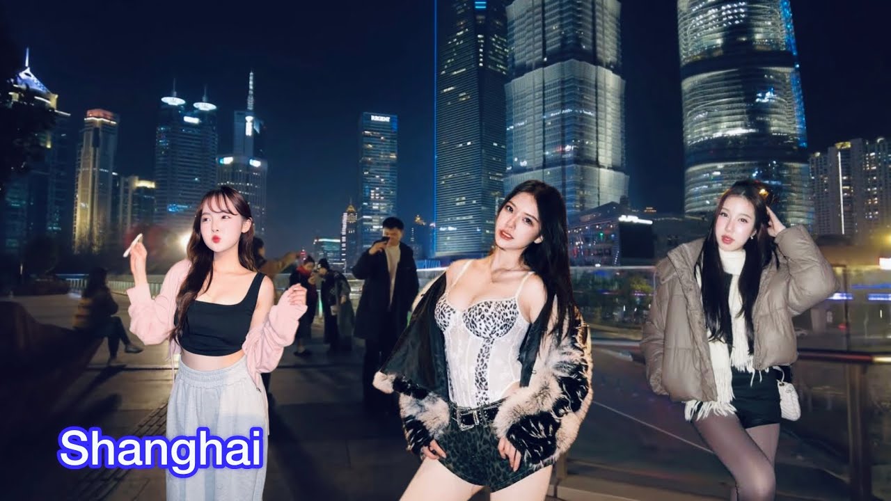 Shanghai After Midnight | A Futuristic Walking Experience