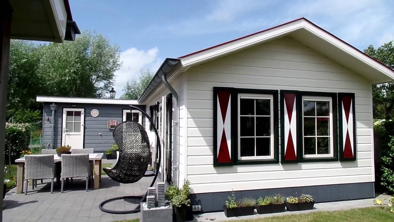 Zeeuws hofje te koop op camping de Oase in Renesse