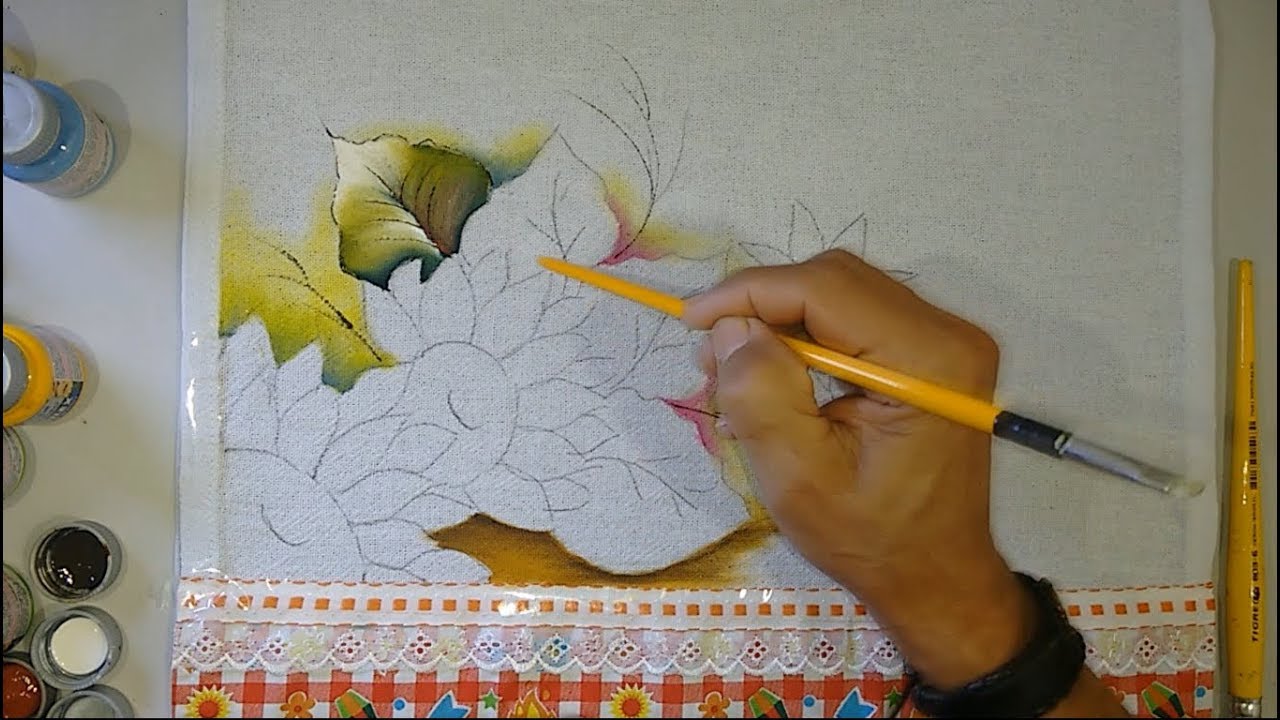 Roberto Ferreira -  Novo Projeto - Desenho mão livre, fundo e folhas 🖌 Parte 1 🖌