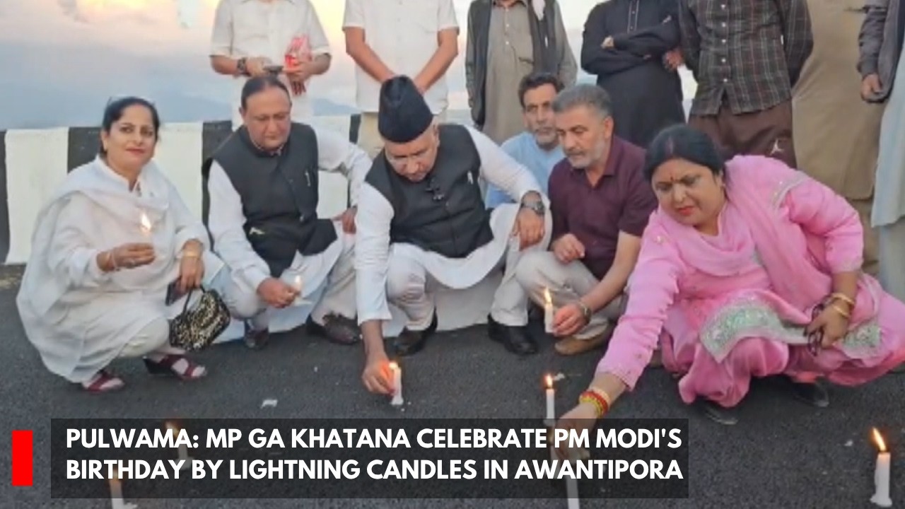 Pulwama: MP GA  Khatana Celebrate PM Modi's Birthday by Lightning Candles in Awantipora