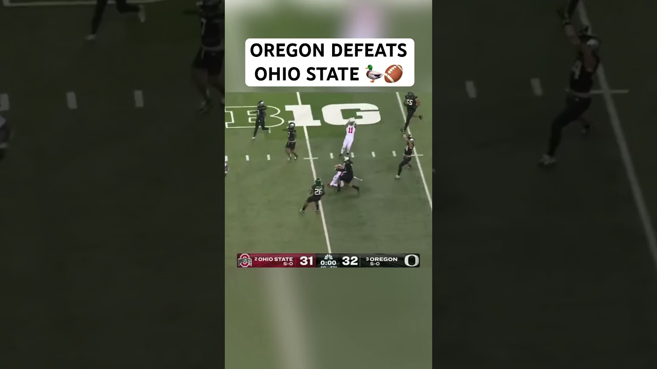 Ohio State QB Will Howard doesn&rsquo;t get down in time and Oregon wins 🚨 #shorts