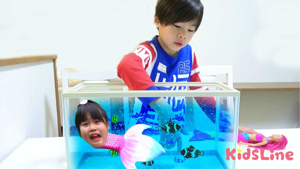 さかなに嚙まれたから？人魚になっちゃった‼ 魚釣りをしたらサメに食べられる!? 公園のすべり台がプールのスライダー??