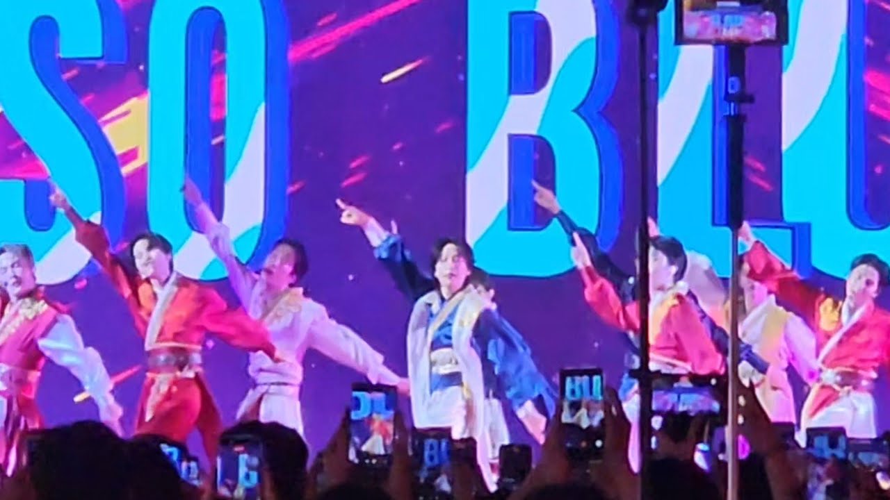 💙✨️BUS - So Blue✨️💙 [CNY2026@ICONSIAM]