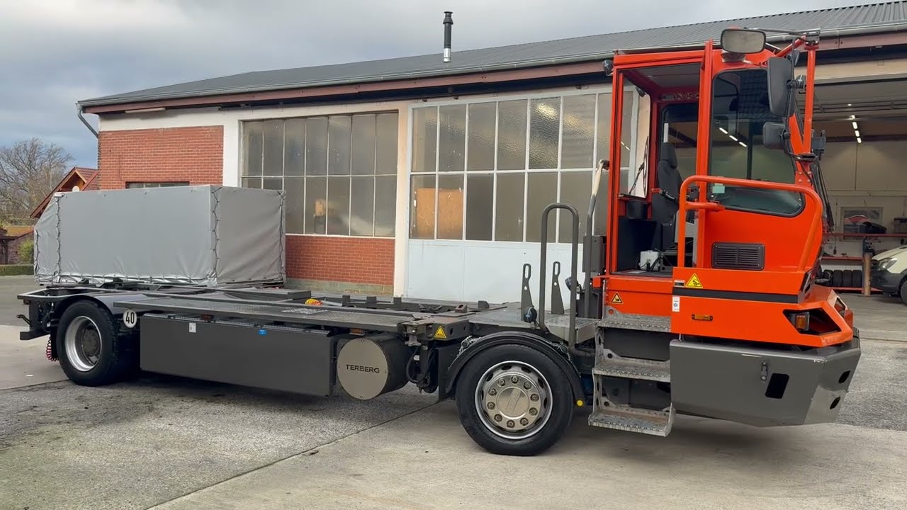 Terberg BC 182 Brandschaden / Container Traktor