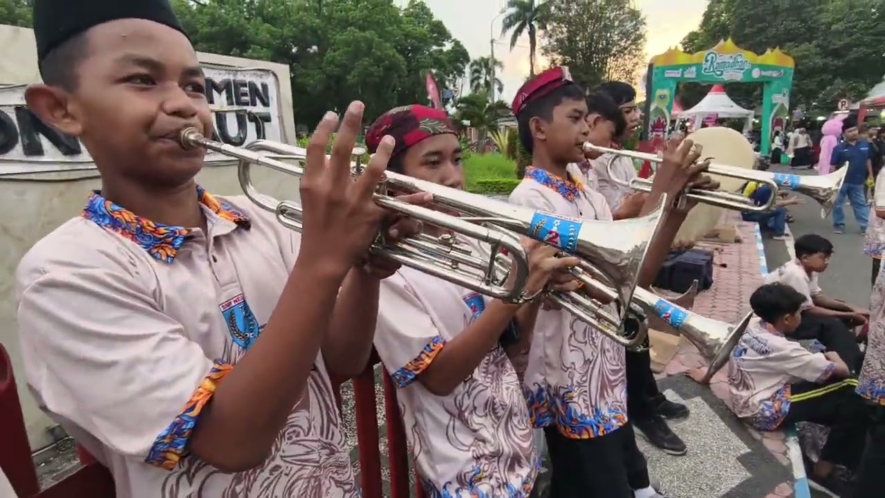 Live performance penari dan penabuh Lanceng Spada dalam acara Festival Ramadhan 2026 