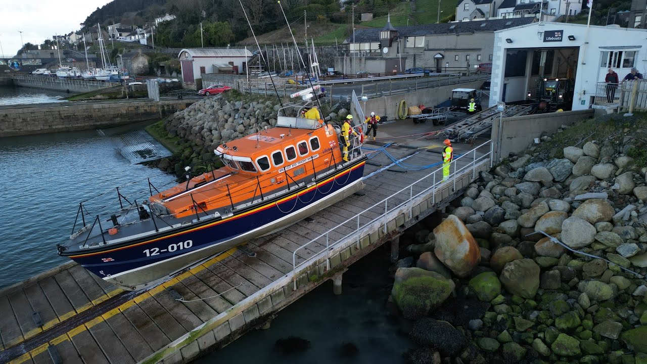 RNLB Lilly and Vincent Anthony (12-010) arrives at Newcastle, Co. Down 13/04/23.