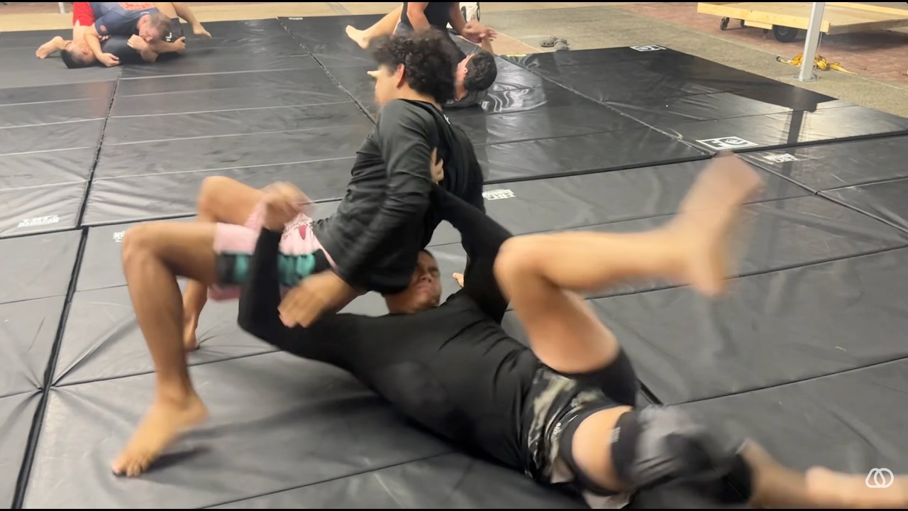 Flow Rolling Jiu Jitsu