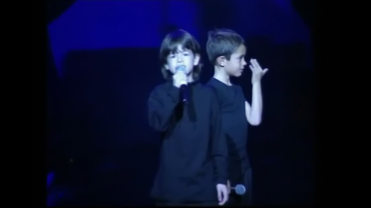 Les Petits Chanteurs d'Asnières - Le Fantôme (Gala 2003)