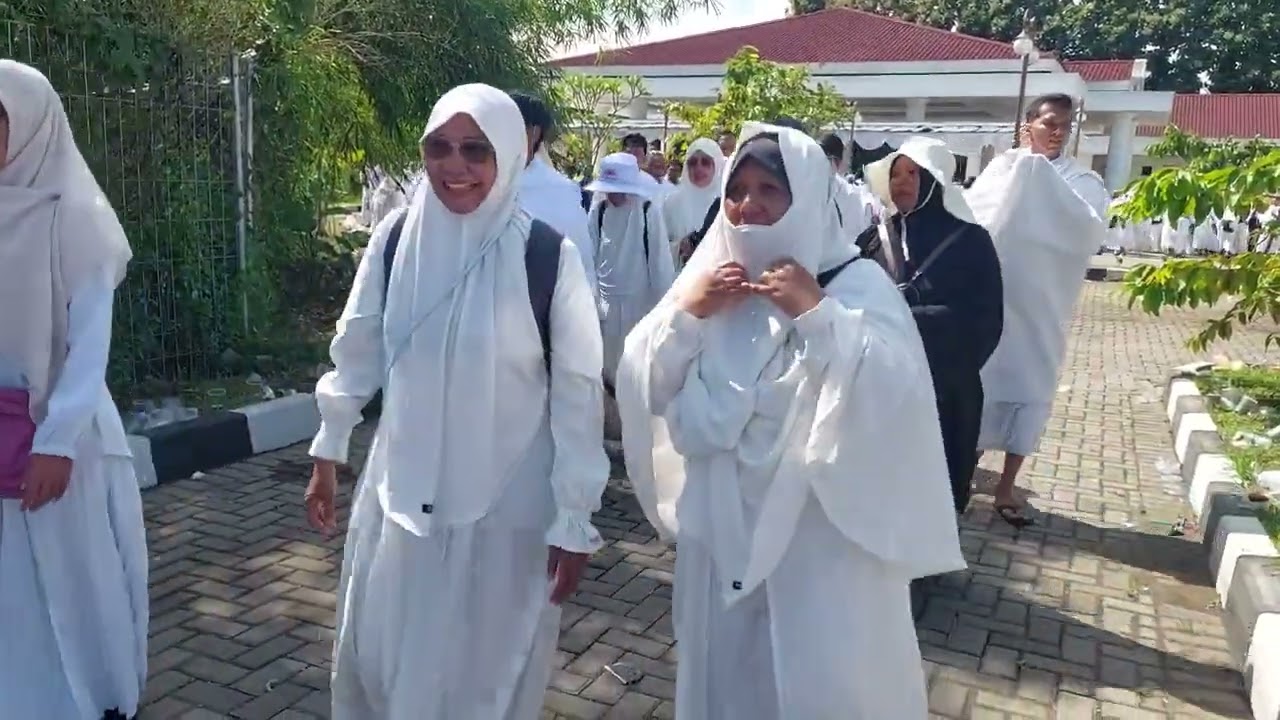 Simulasi/ praktek manasik haji bersama di GBK Klaten berlangsung lebih cepat.