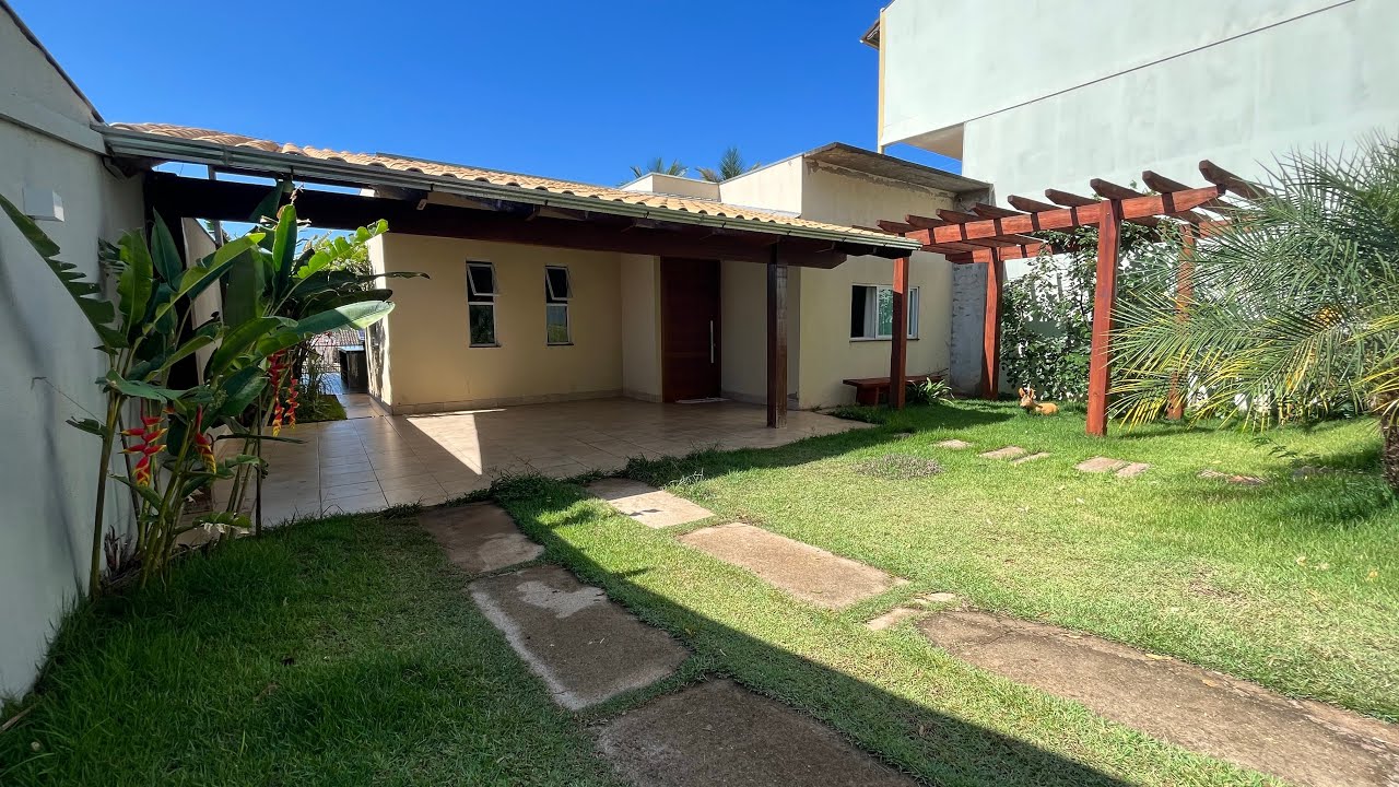 Casa em rua pública no Bairro São Carlos em Anápolis-GO