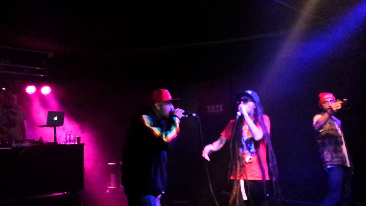VACCA feat BABAMAN in live - SE MORISSI LUNEDI - Nella Terra di Bob tour al Live Forum di Assago