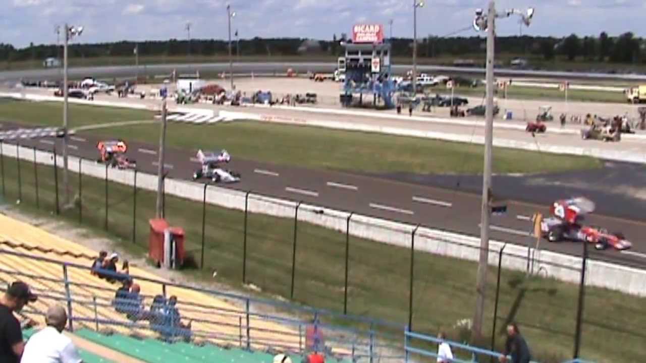 Cayuga Speedway ISMA Super Modifieds 2009 feature race.