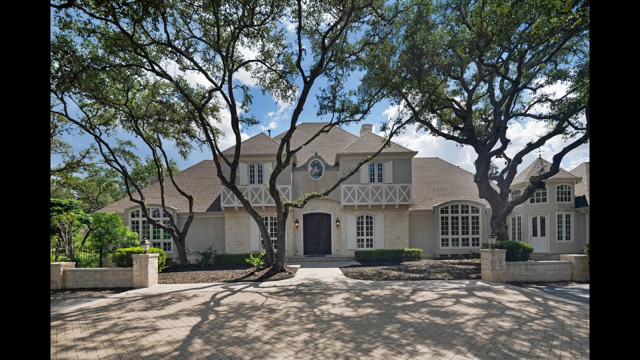 Timeless Estate in the Heart of Hill Country Village