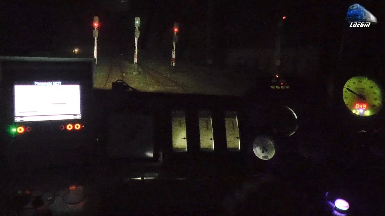 060-DA Cabview 🚂 Mecanic de Locomotivă cu Tren de Marfă pe Seară prin România