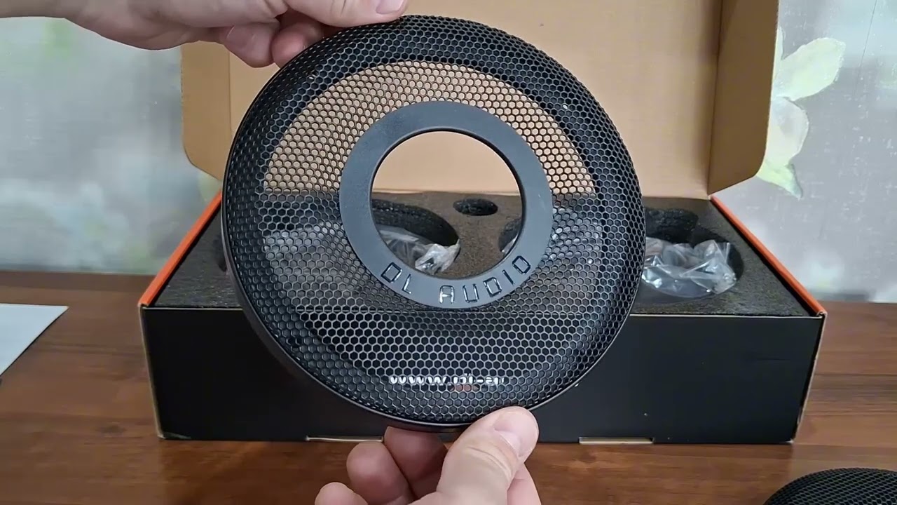 Замена акустики в УАЗ Патриоте на DL Audio Anaconda 165 Coax
