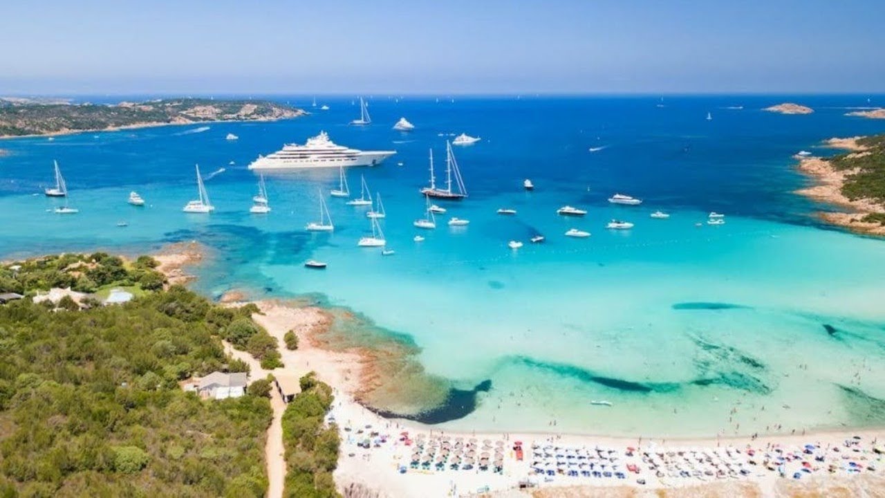 Spiaggia del Grande Pevero - Maggio 2021- Costa Smeralda  -Sardegna 4k-