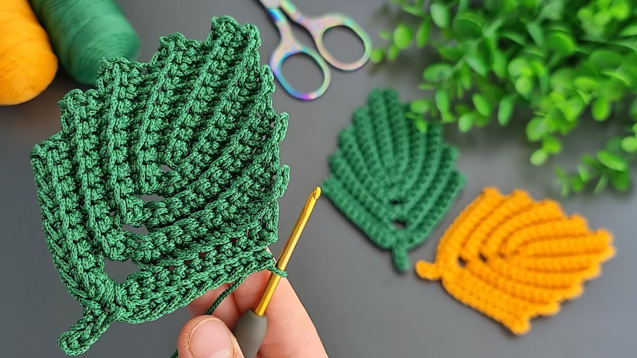 Very Sweet🌿🍂Make MONEY with This SUPER EASY Crochet Leaf! 🥰 Sell and give as a gift.