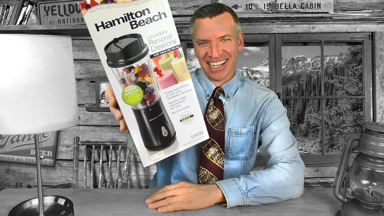 Making a Fruit SMOOTHIE! REVIEW: Hamilton Beach Blender