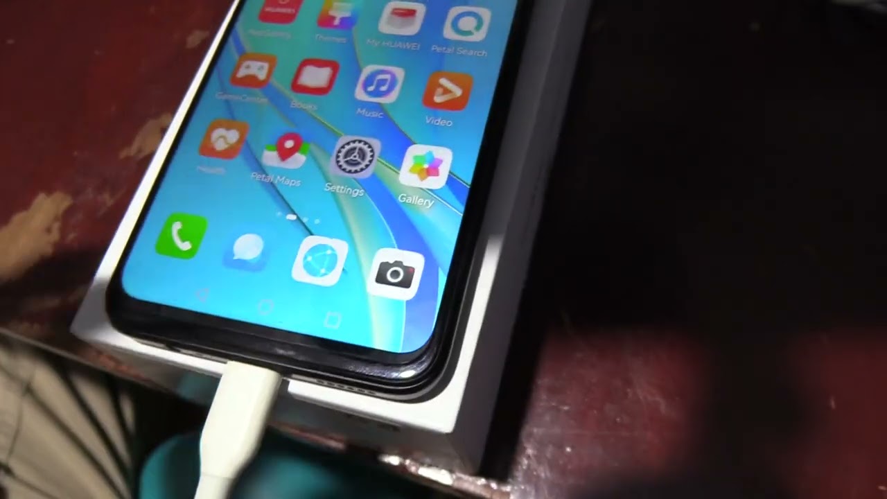 Huawei Nova Y70 128GB 4GB RAM Dual Sim Smart Phone full look