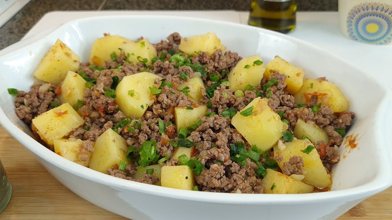 Carne Moída com Batatas: Receita Simples e Sabor Brasileiro! | Cebola e Salsa
