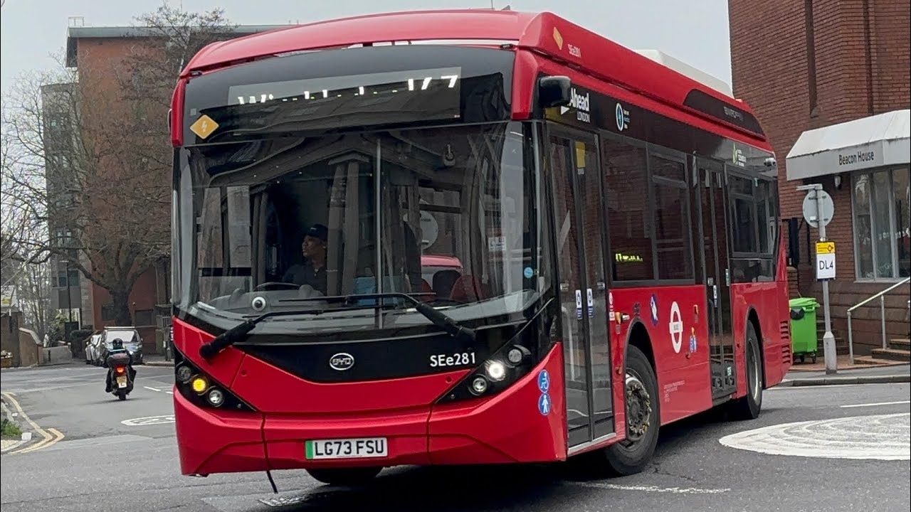BYD D8UR ADL Enviro200EV London General SEe281 LG73FSU Route 163 Wimbledon 