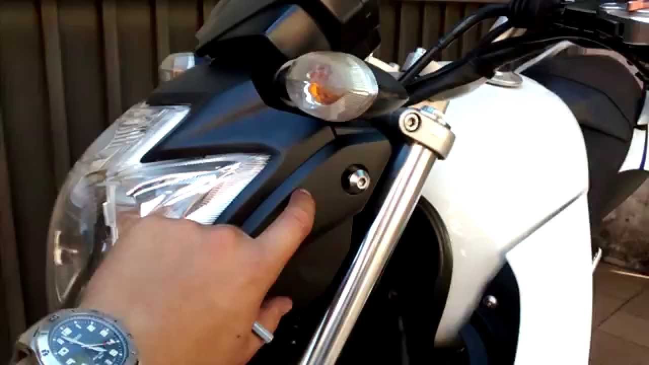 Fazer 250 - Retirando o barulho de vibração do farol.