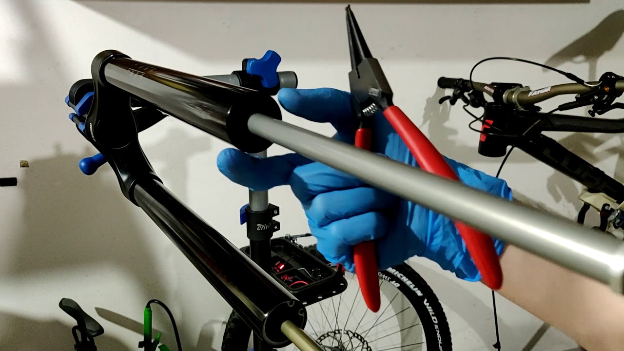 Manutenzione parte idraulica Forcella Rockshox Yari RC