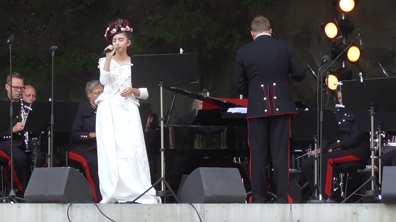 Cry Me a River - Angelina Jordan and Forsvarets Stabsmusikkorps  - Oslo  - 16.06.2018