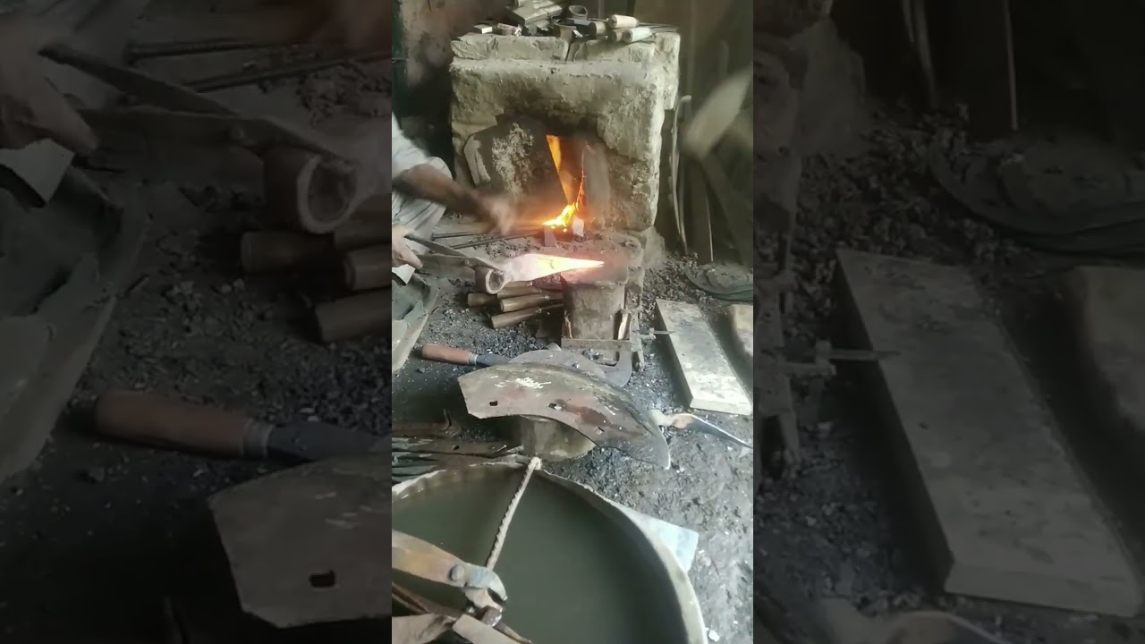 This is how iron tools are made in the furnace by a blacksmith #ironart #iron_tools_technique #Uttarakhand
