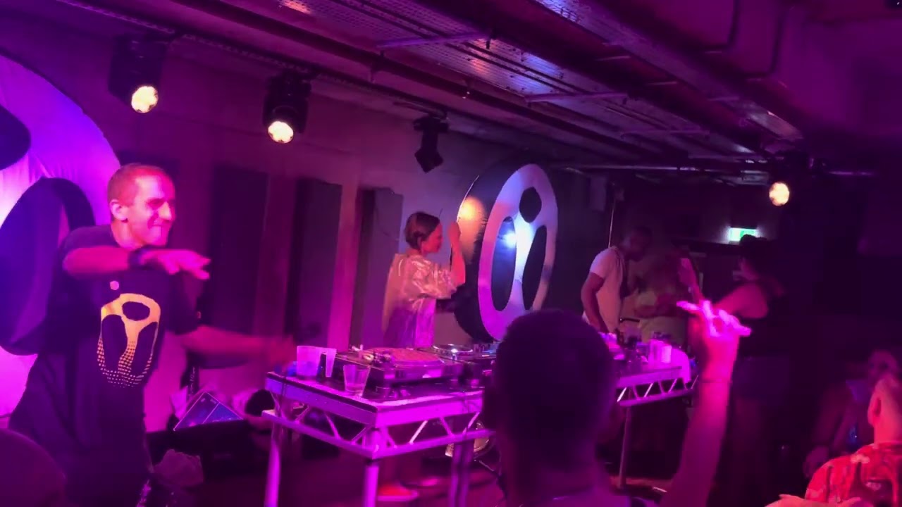 Edele Andaya - Peach Goes Hard
