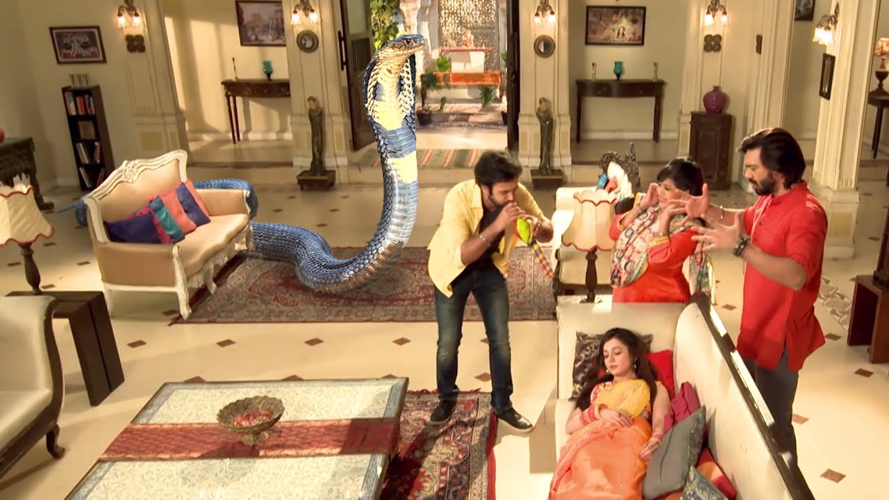 बीन बजाकर सपेरे ने बुलाया नाग नाग की रानी को | Icchapyaari Naagin | New Naagin Episode 2023