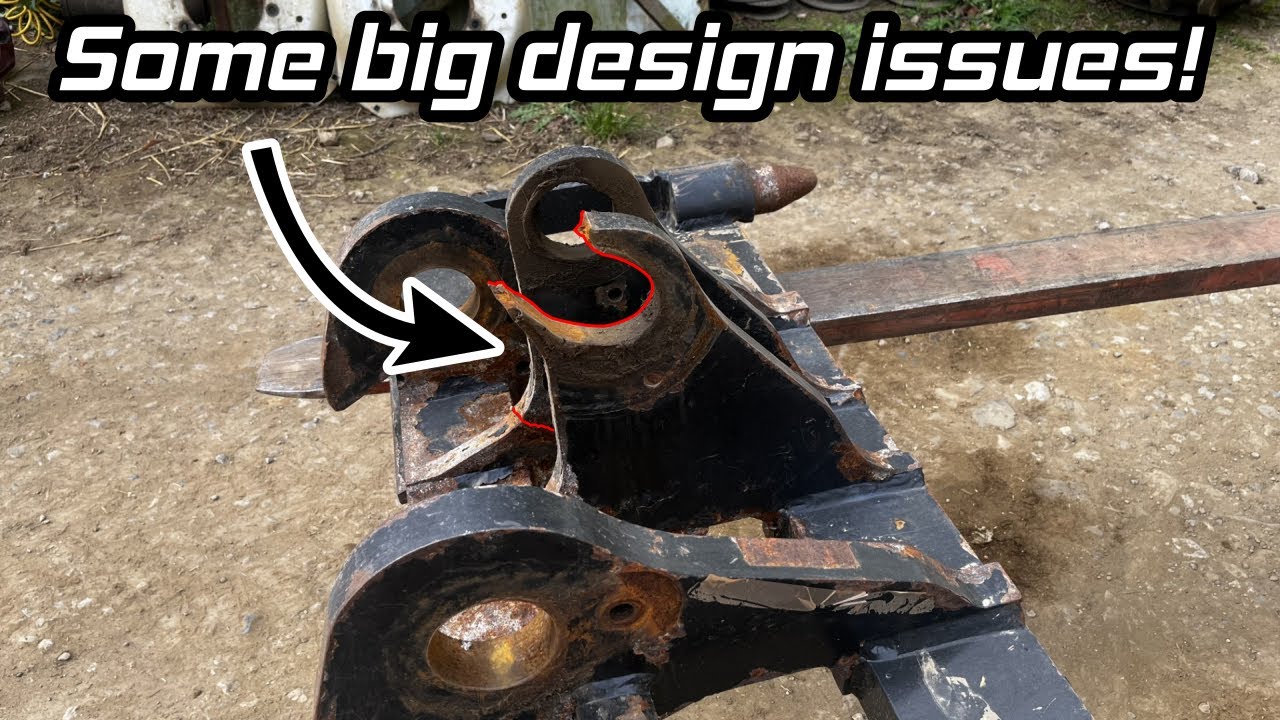 Broken! JCB TM headstock in a bad way!