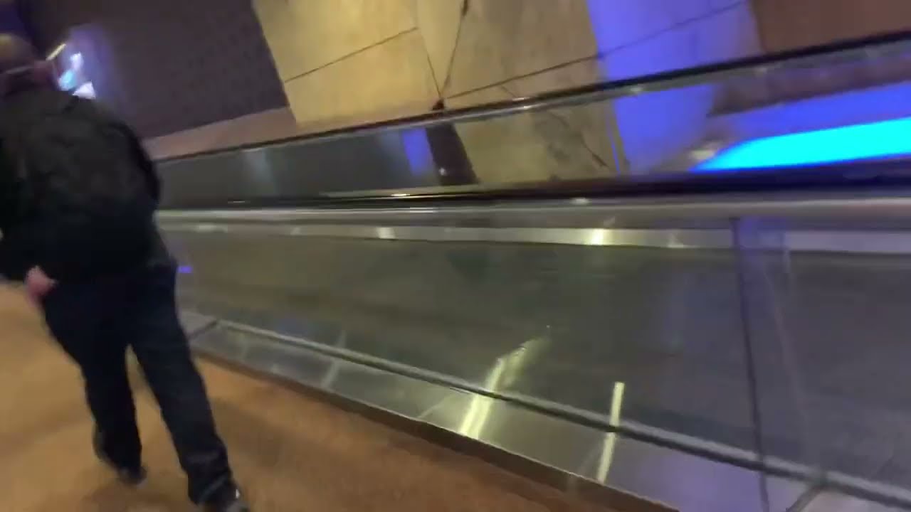 EPIC FAIL Montgomery Kone moving walkways @ Luxor/Excalibur sky bridge Las Vegas, NV